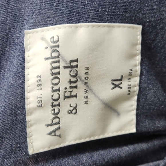 Abercrombie & Fitch pocket shirt - Picture 2 of 3